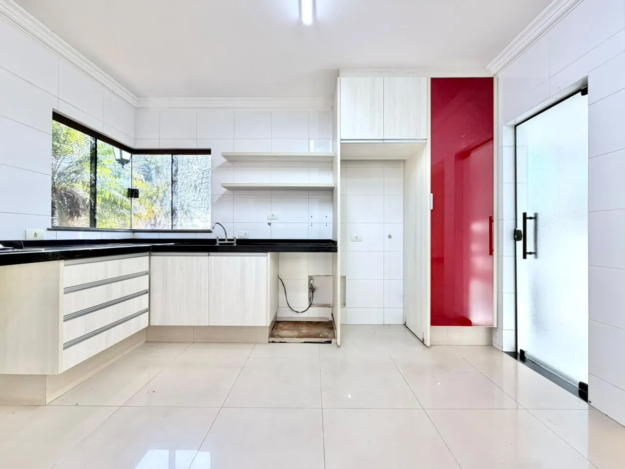 CONDOMINIO GOLDEN HILL RESIDENCE