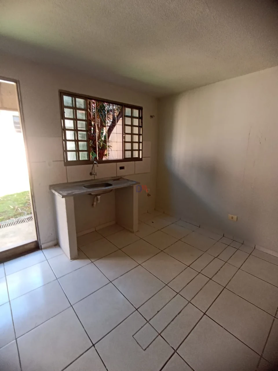 Casa Comercial com 7 Quitinetes Para Venda e Locação