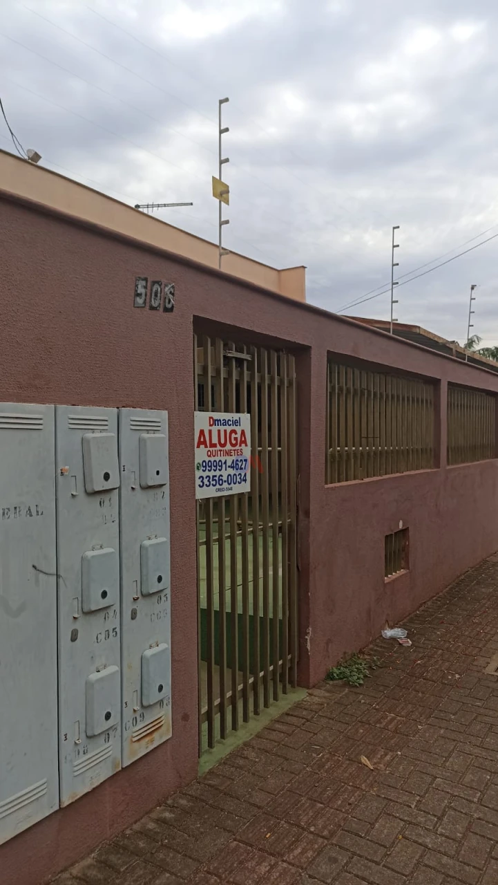 Casa Comercial com 7 Quitinetes