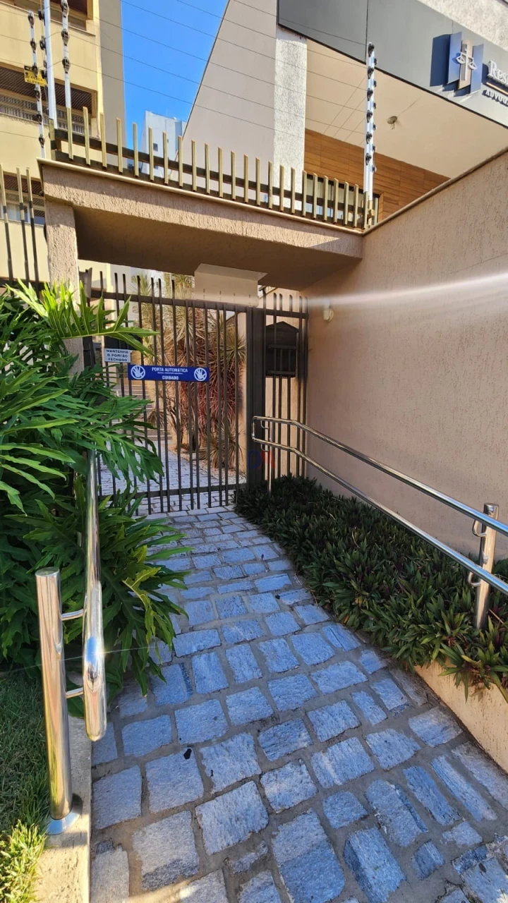 Apartamento À Venda Condomínio Edifício Maison De Savigny Londrina