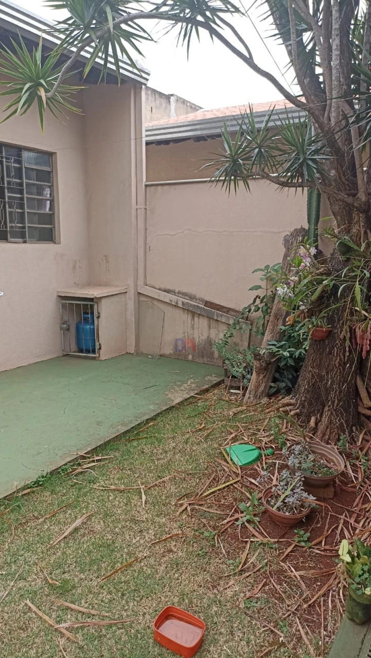 Casa Comercial com 7 Quitinetes