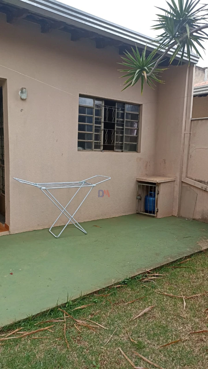 Casa Comercial com 7 Quitinetes