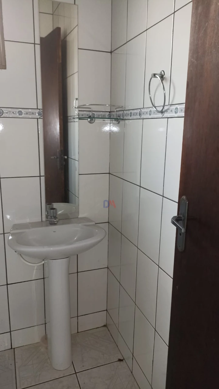 Casa Comercial com 7 Quitinetes