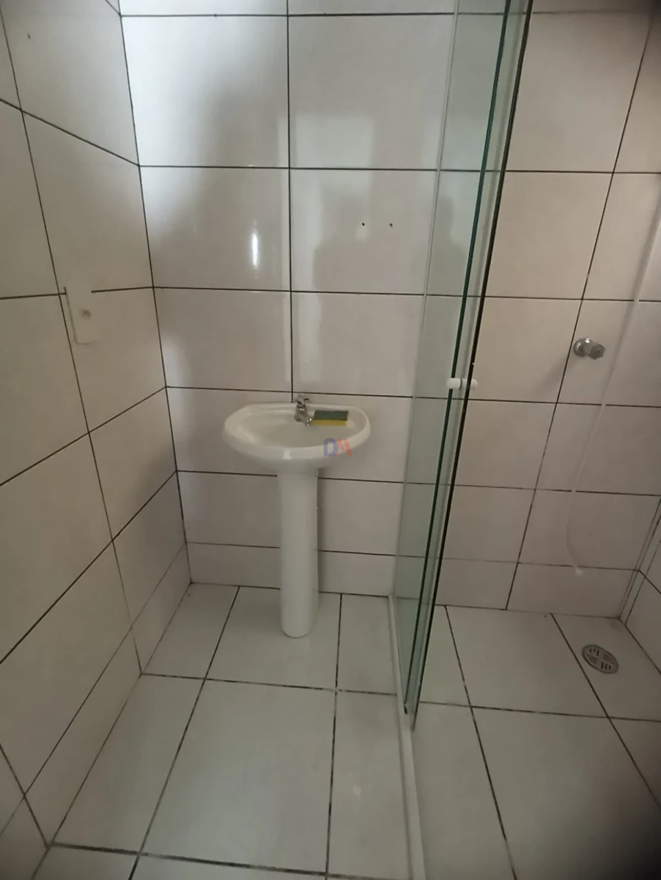 Casa Comercial com 7 Quitinetes Para Venda e Locação