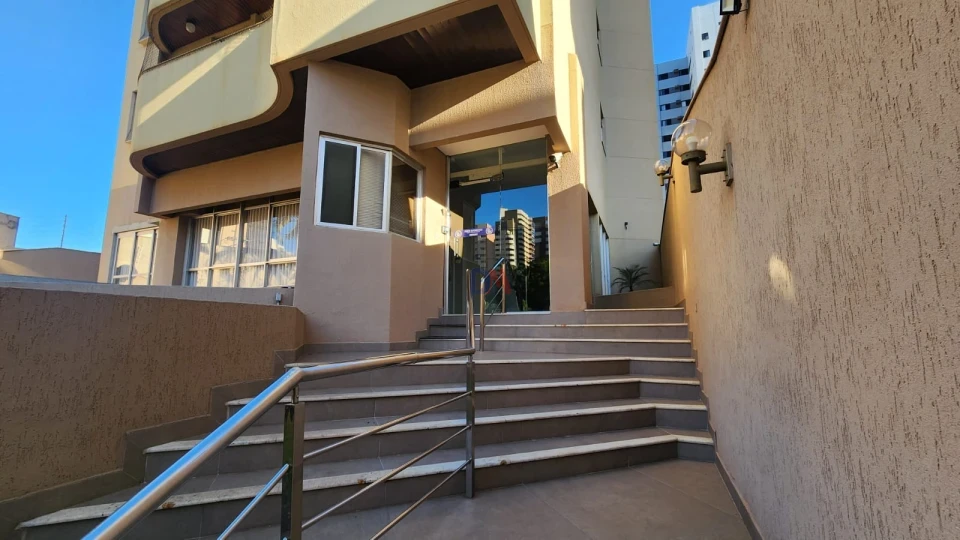 Apartamento À Venda Condomínio Edifício Maison De Savigny Londrina