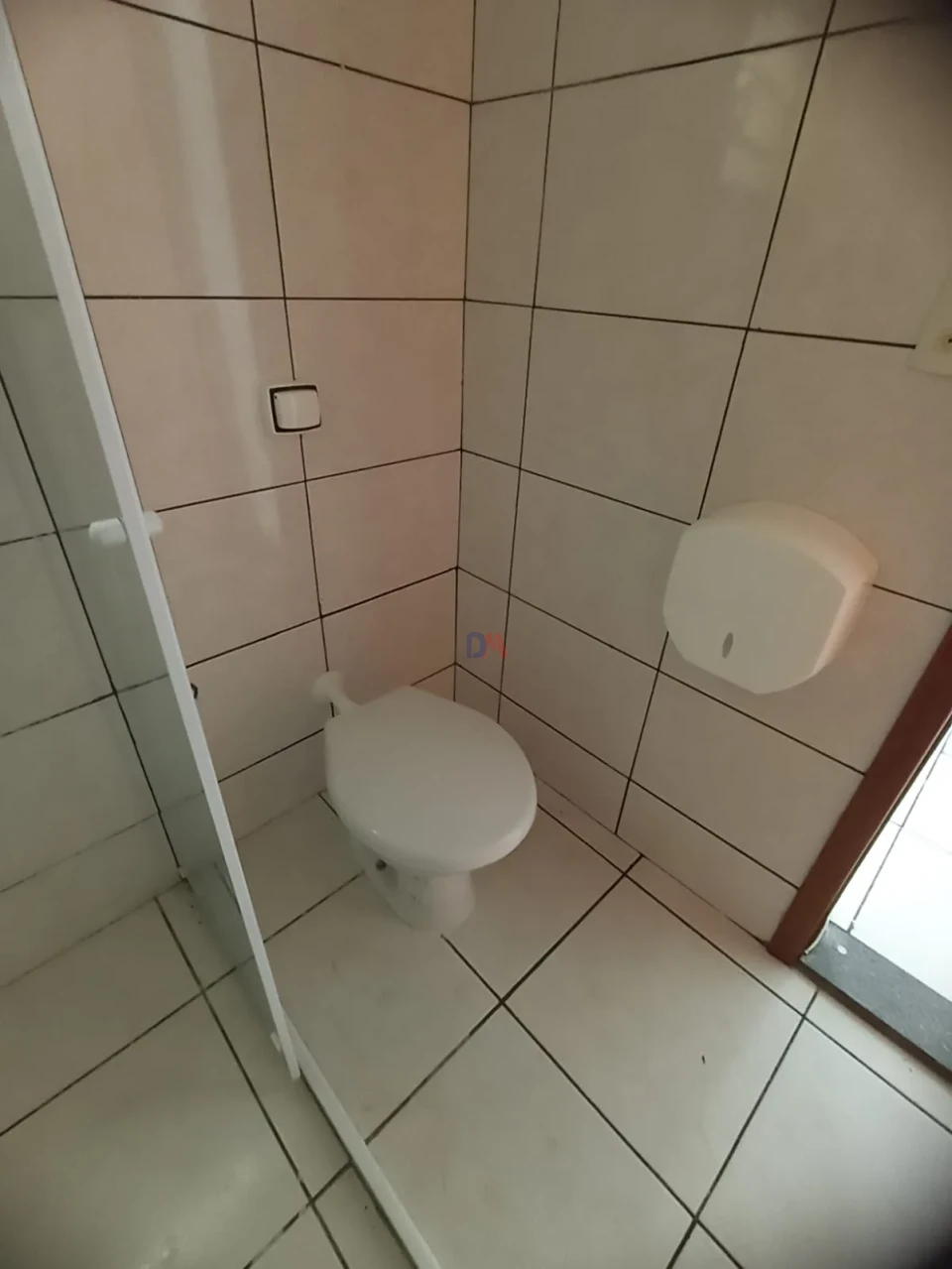 Casa Comercial com 7 Quitinetes Para Venda e Locação