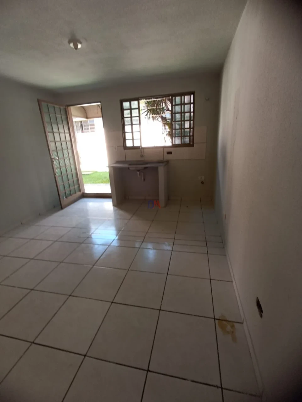 Casa Comercial com 7 Quitinetes Para Venda e Locação