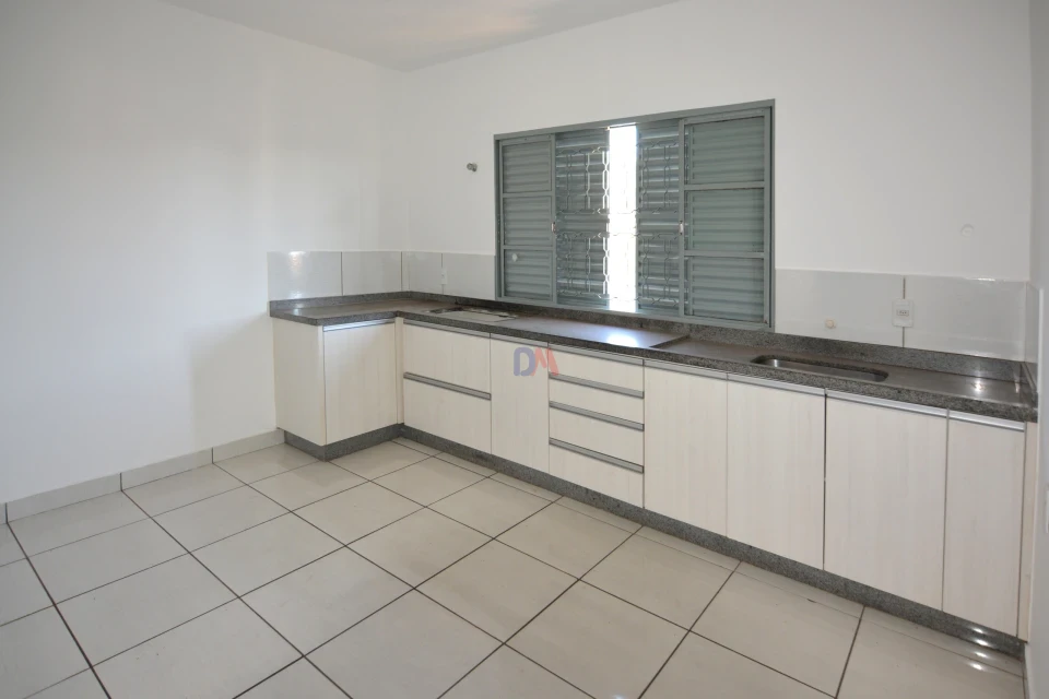 Casa À Venda ou Locação Rua Lauro Muller Londrina