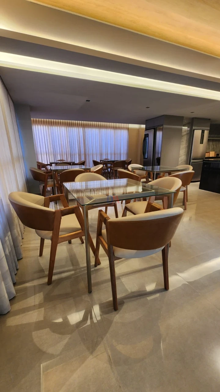 Apartamento À Venda Condomínio Edifício Maison De Savigny Londrina