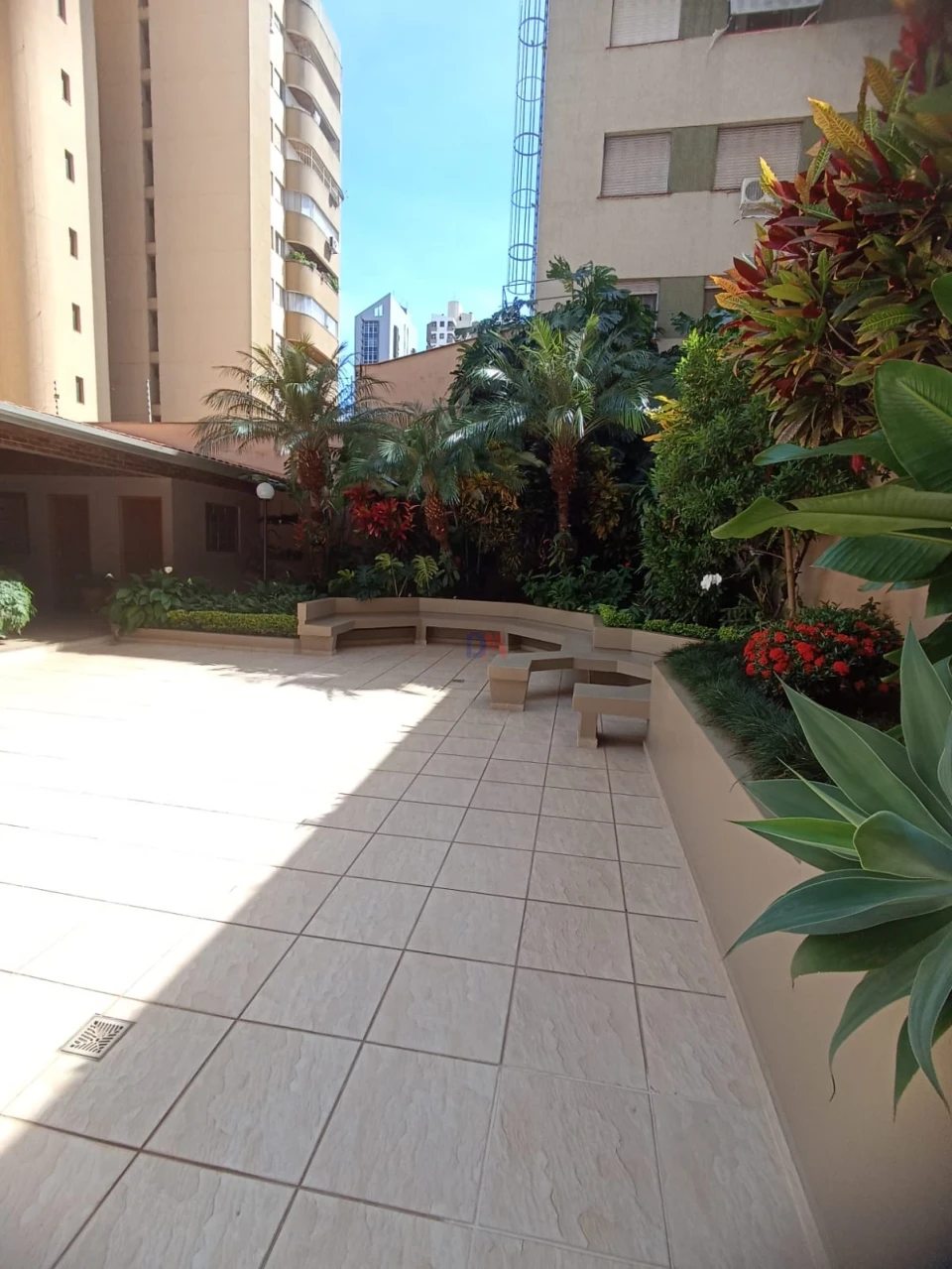 Apartamento À Venda E Locação Edifício Imperatriz Londrina