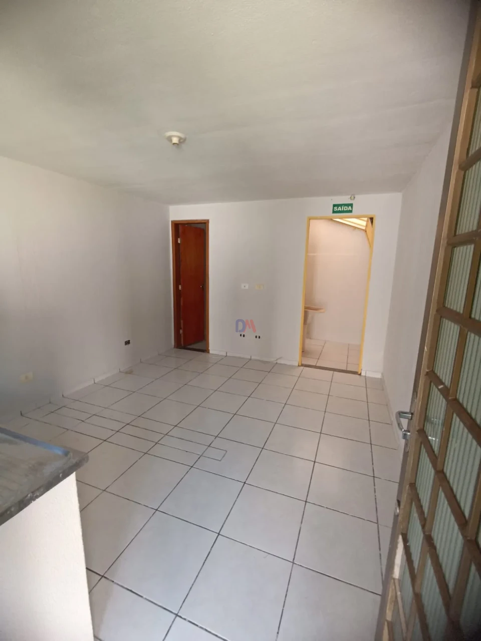 Casa Comercial com 7 Quitinetes Para Venda e Locação