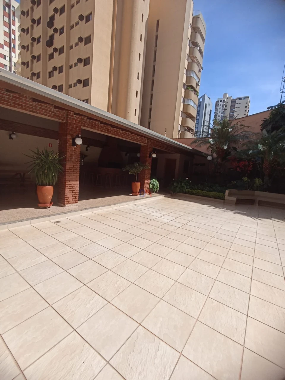 Apartamento À Venda E Locação Edifício Imperatriz Londrina