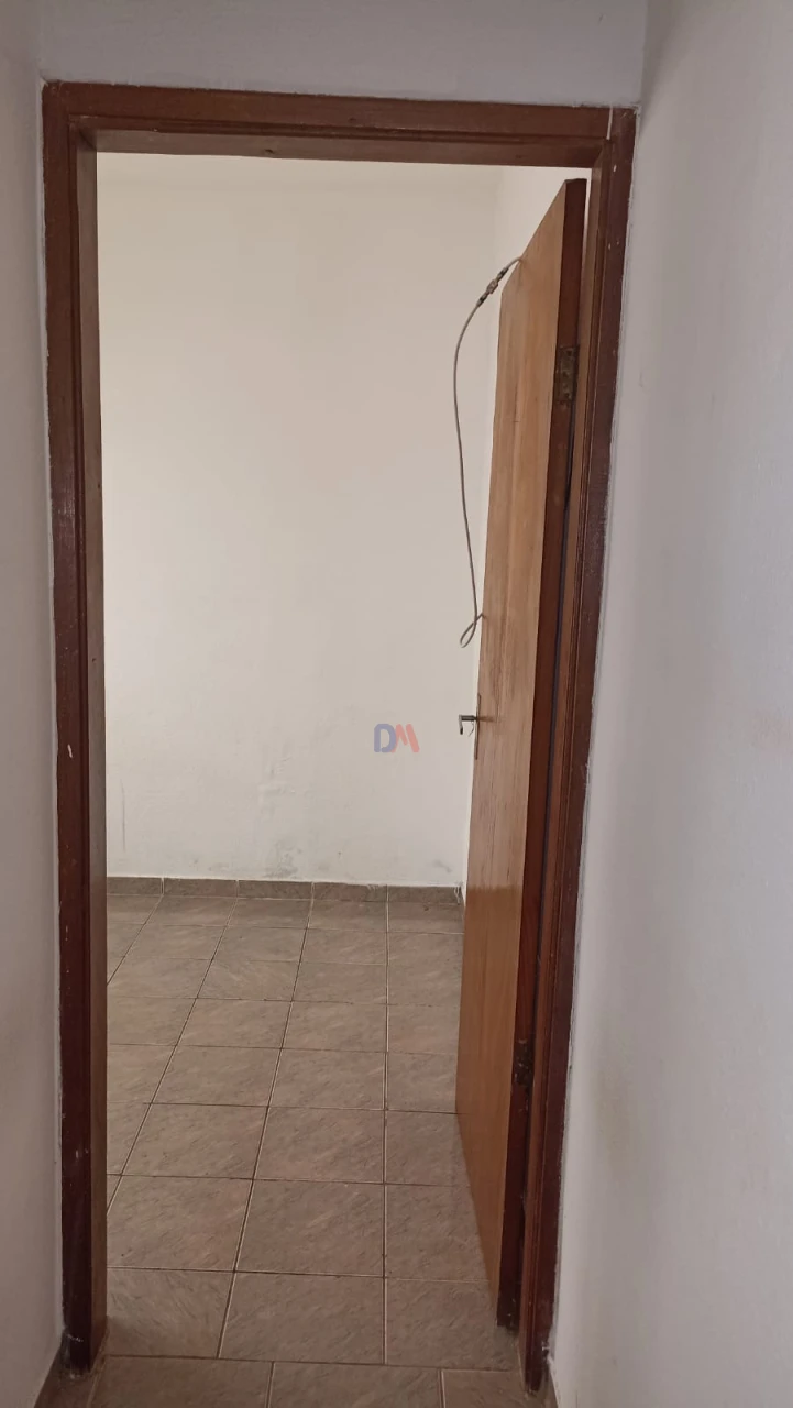 Casa Comercial com 7 Quitinetes