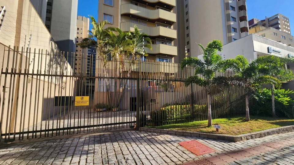 Apartamento À Venda Condomínio Edifício Maison De Savigny Londrina
