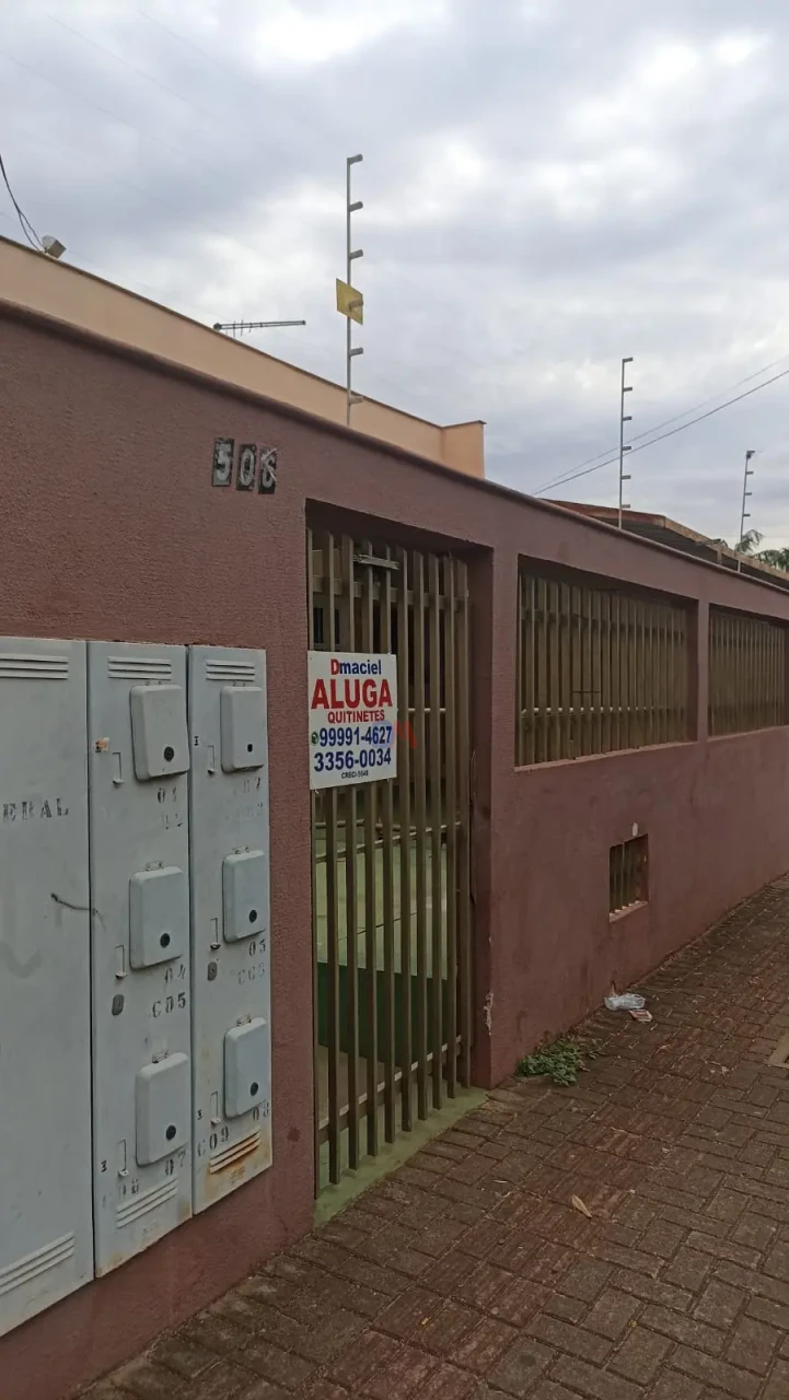 Casa Comercial com 7 Quitinetes