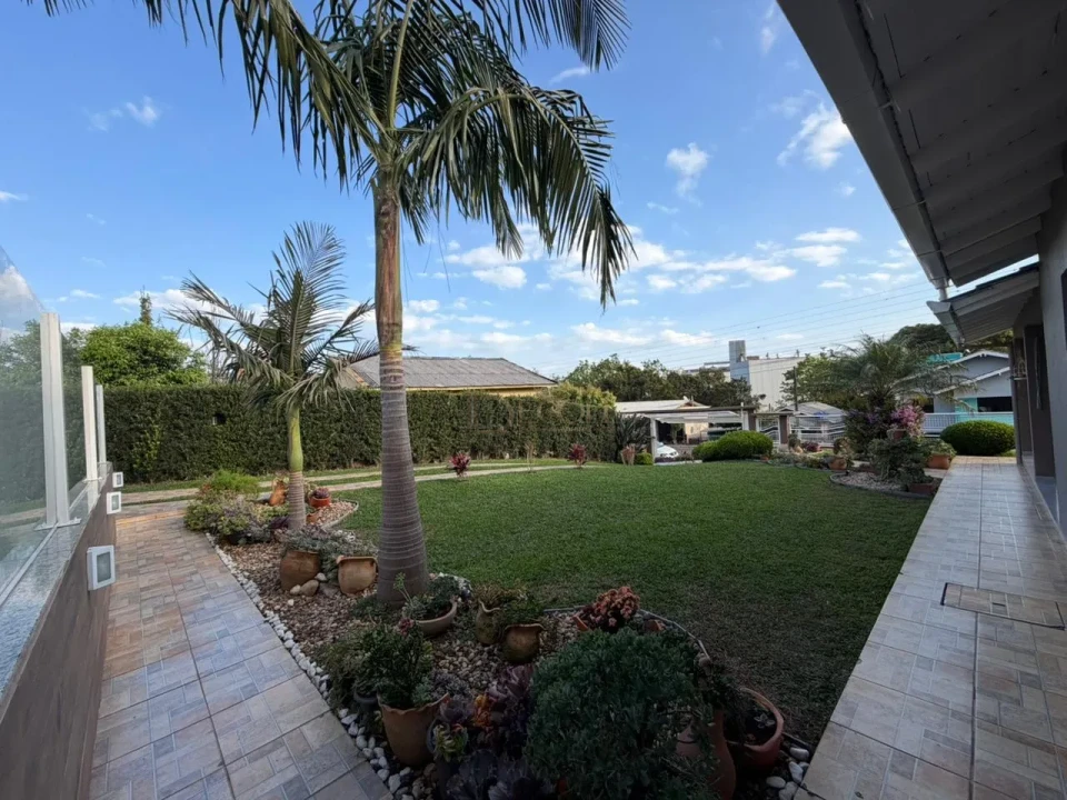 Casa á venda próximo ao centro