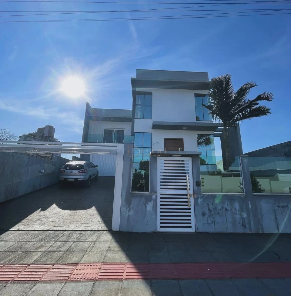 Imagens do imóveis Casa de Auto Padrão