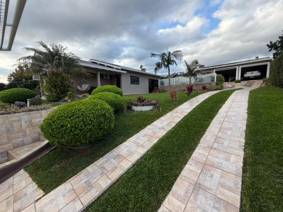 Casa á venda próximo ao centro