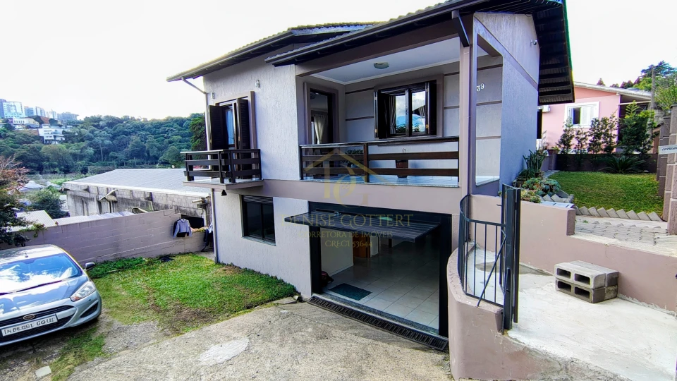 Imagens do imóveis CASA AMPLA COM 4 DORMITÓRIOS, PÁTIO , DOIS PAVIMENTOS NO VILA VERDE.