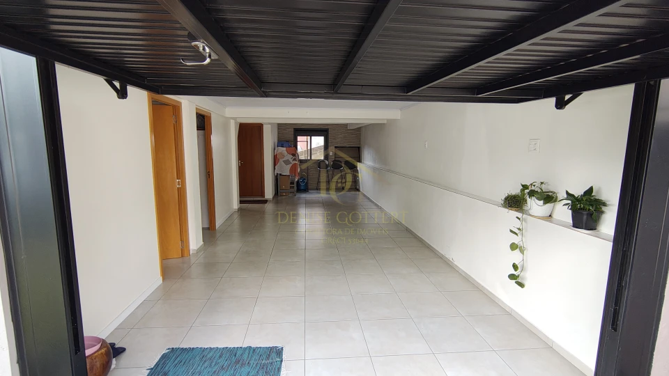 Imagens do imóveis CASA AMPLA COM 4 DORMITÓRIOS, PÁTIO , DOIS PAVIMENTOS NO VILA VERDE.