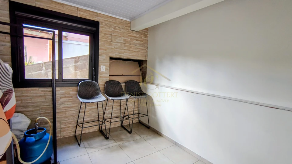 Imagens do imóveis CASA AMPLA COM 4 DORMITÓRIOS, PÁTIO , DOIS PAVIMENTOS NO VILA VERDE.