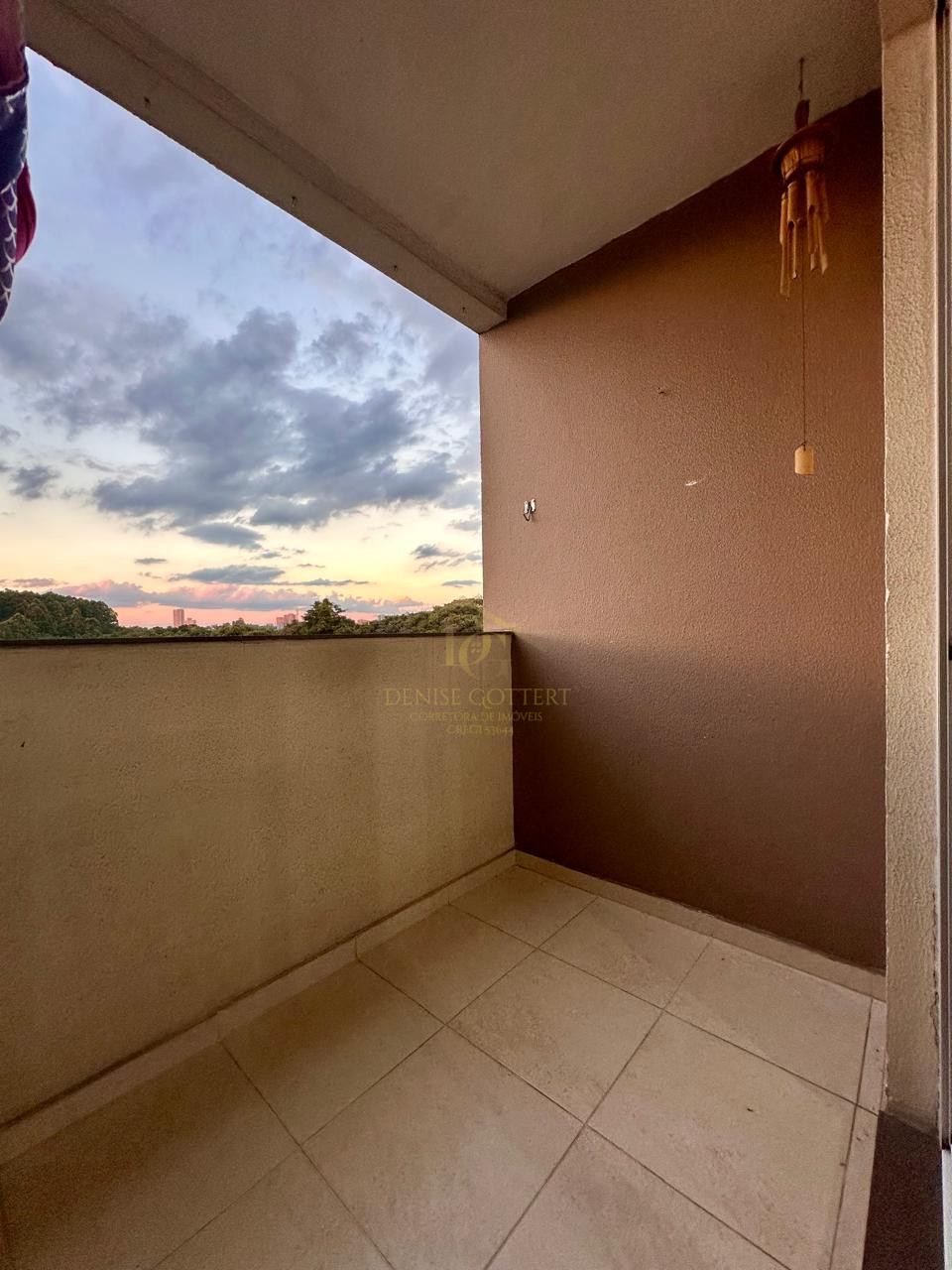 Imagens do imóveis APARTAMENTO COM 02 DORMITÓRIOS E SACADA NO DESVIO RIZZO