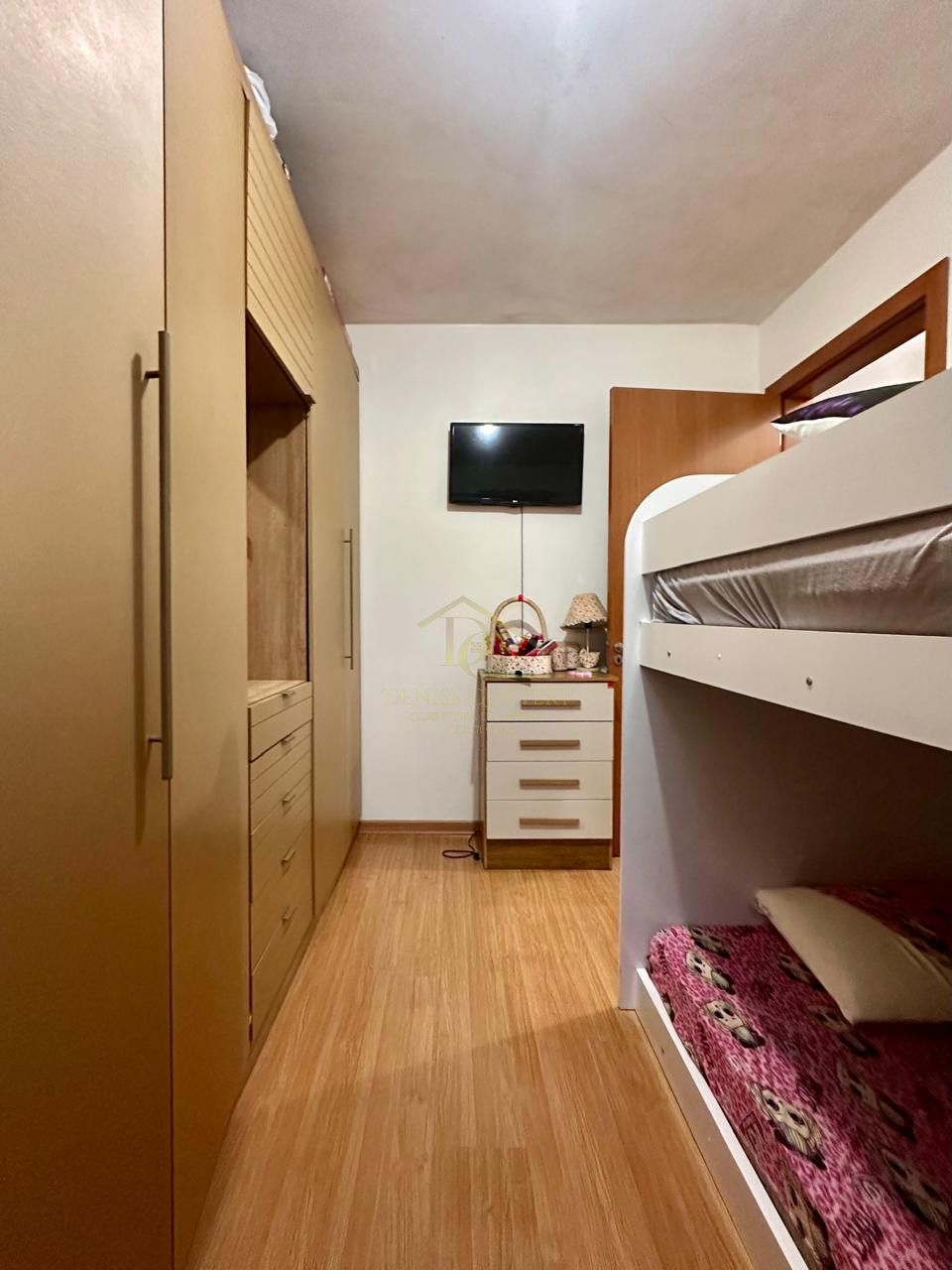Imagens do imóveis APARTAMENTO COM 02 DORMITÓRIOS E SACADA NO DESVIO RIZZO