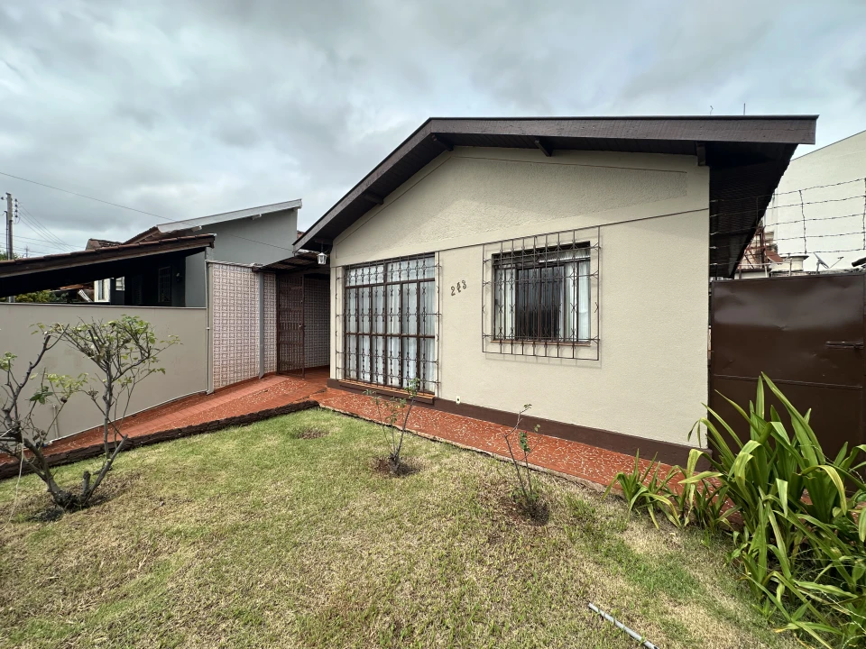 Casa com edícula no Shangri-lá Permuta