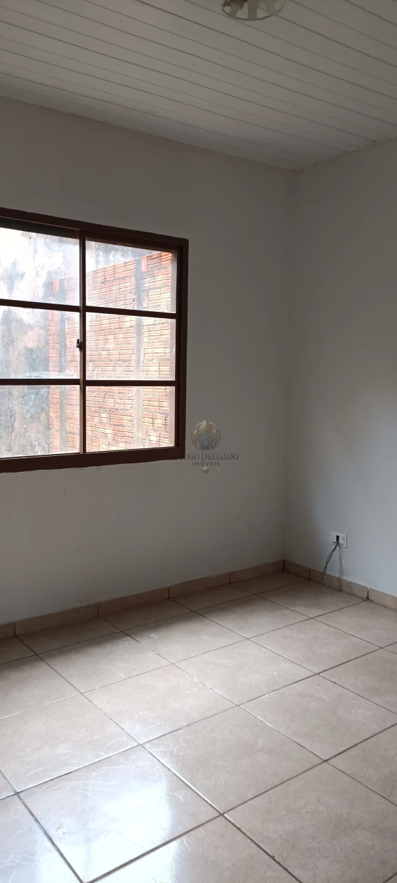 Imagens do imóveis RUA APARECIDO DE FREITAS OLIVEIRA N.º 45