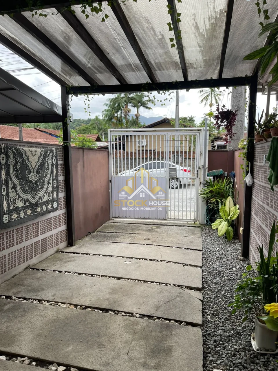 SOBRADO NA ZONA OESTE