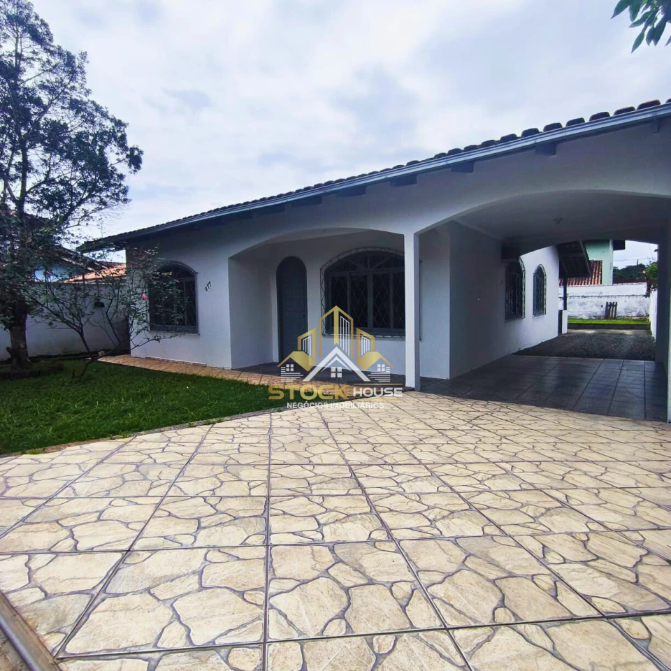 Imagens do imóveis CASA AVERBADA, SUÍTE + 2 QUARTOS, A VENDA EM JOINVILLE