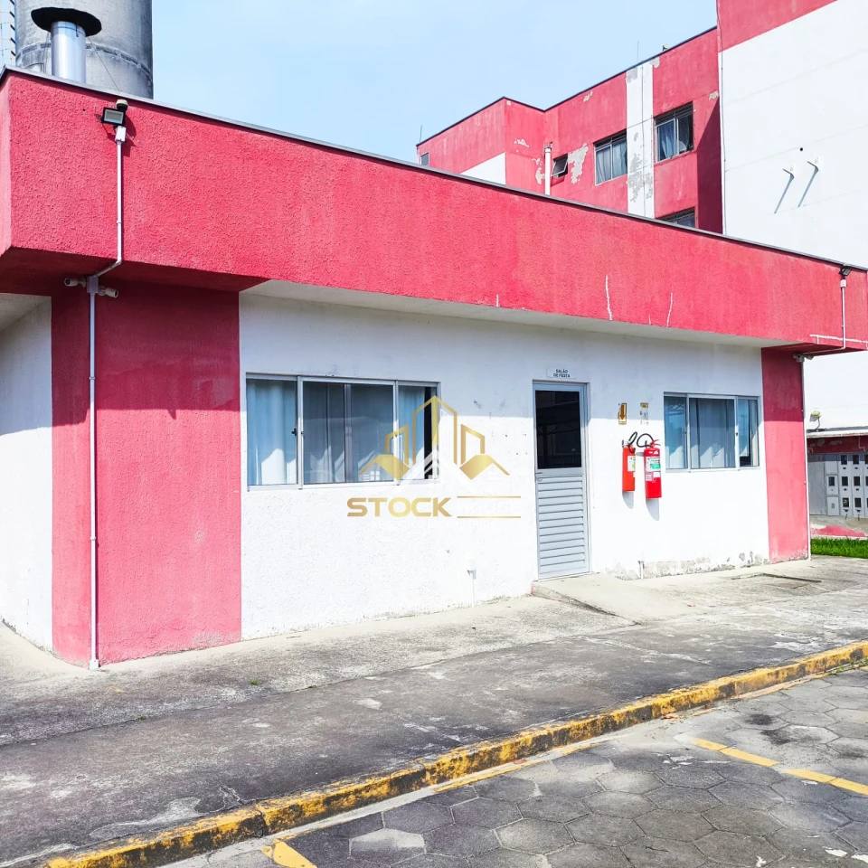 APARTAMENTO SEMI MOBILIADO 2 QUARTOS A VENDA EM JOINVILLE