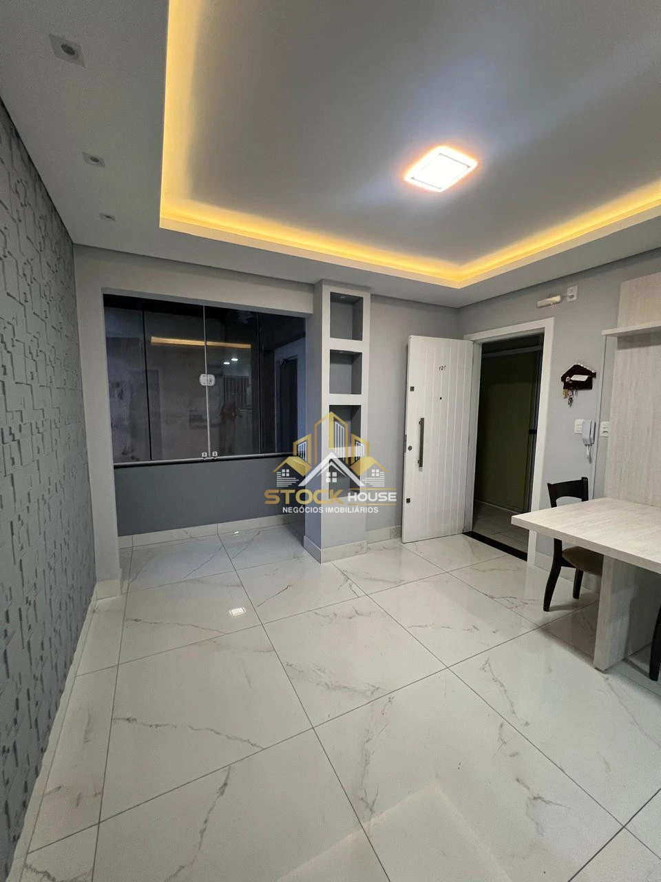 Imagens do imóveis LINDO APARTAMENTO SEMI MOBILIADO 2 QUARTOS BAIRRO GUANABARA