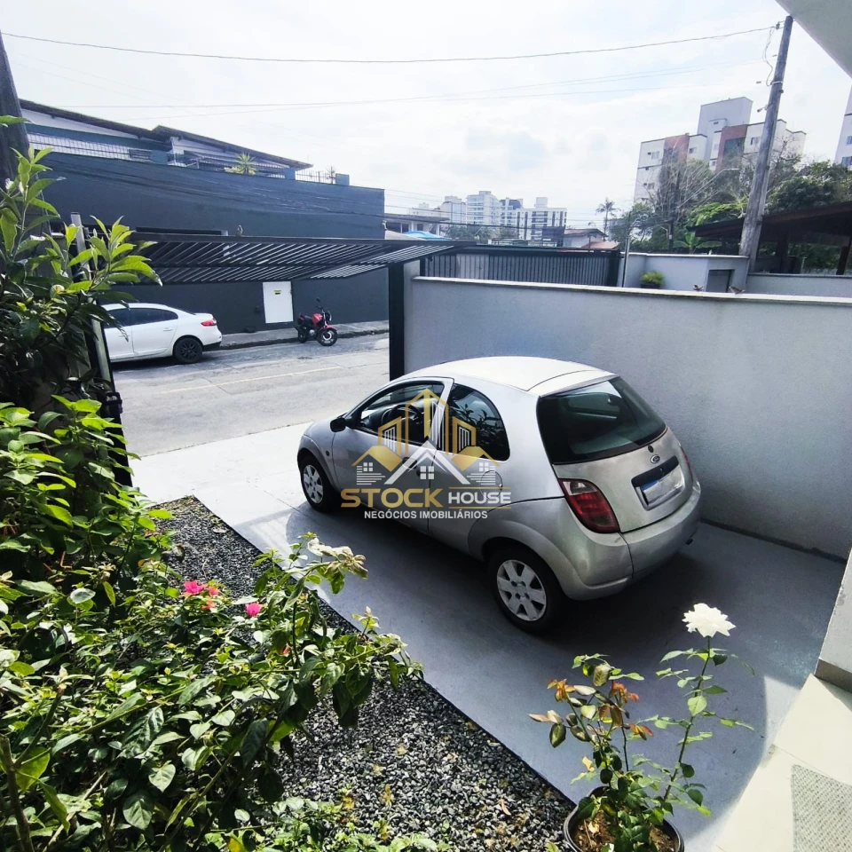 SOBRADO GEMINADO SUÍTE + 1 QUARTO A VENDA EM JOINVILLE
