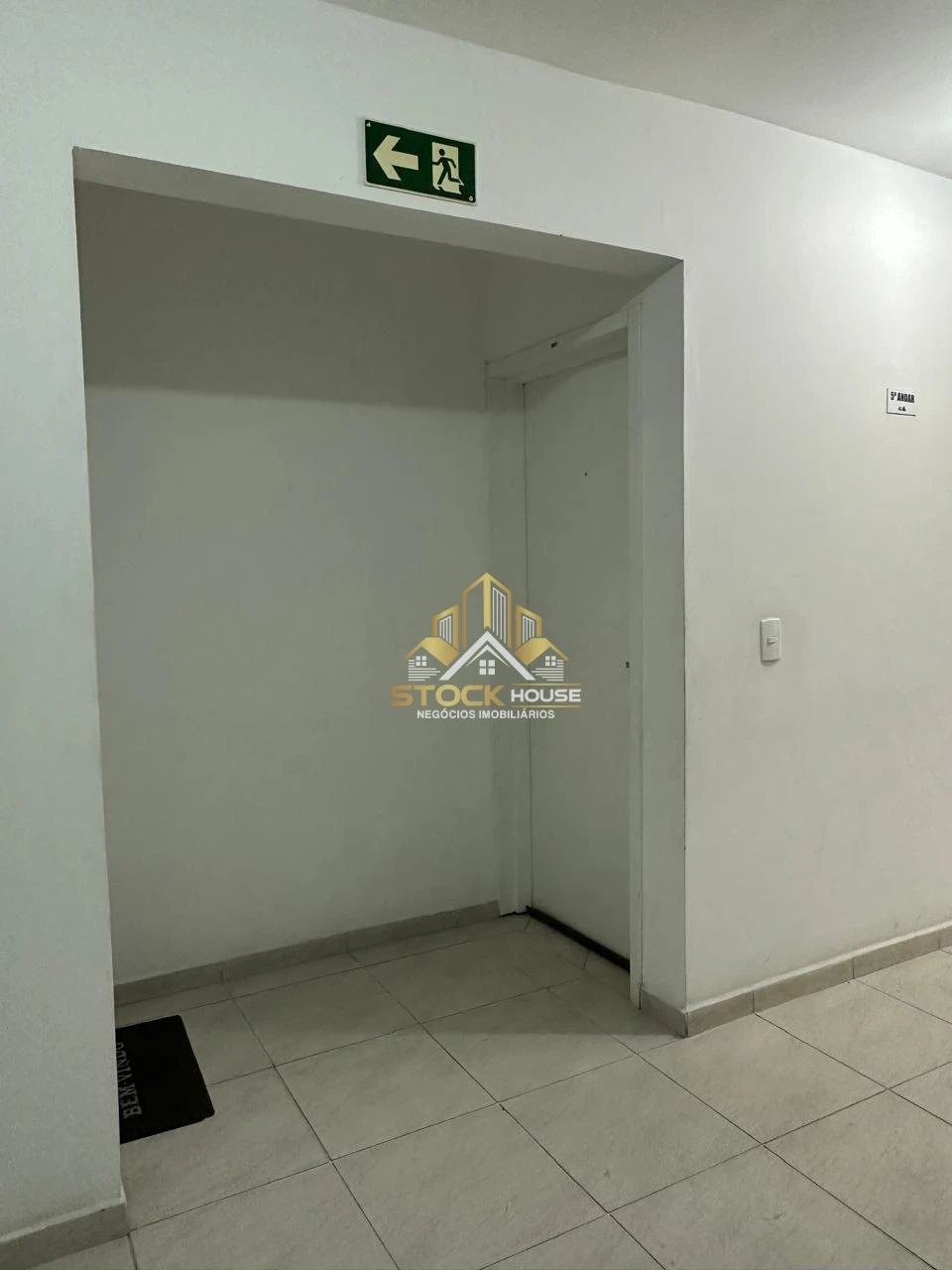 APARTAMENTO COM ELEVADOR