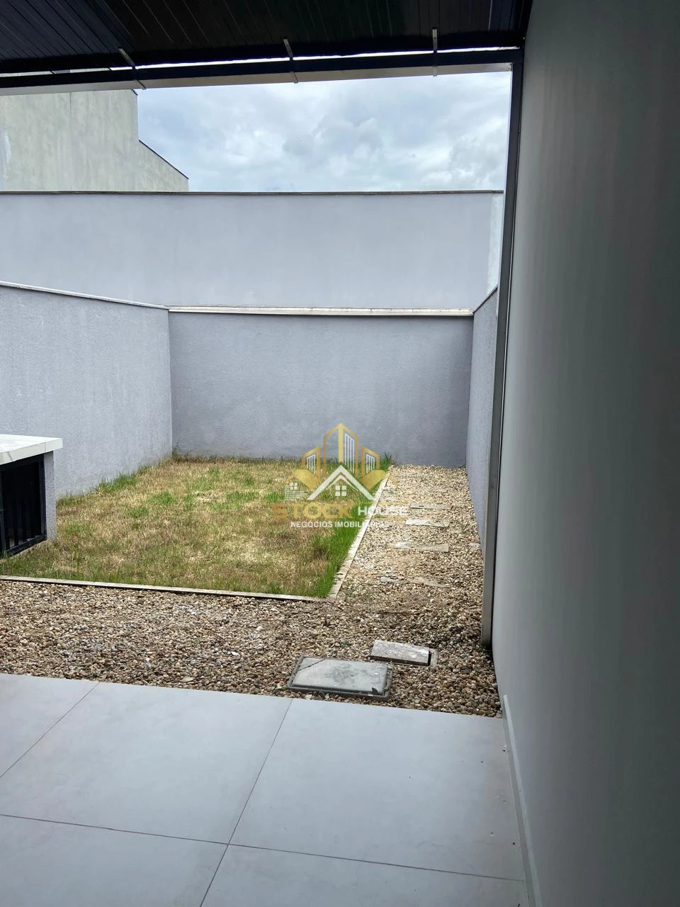 Imagens do imóveis SOBRADO GEMINADO NOVO,  SUÍTE + 2 QUARTOS, A VENDA EM JOINVILLE