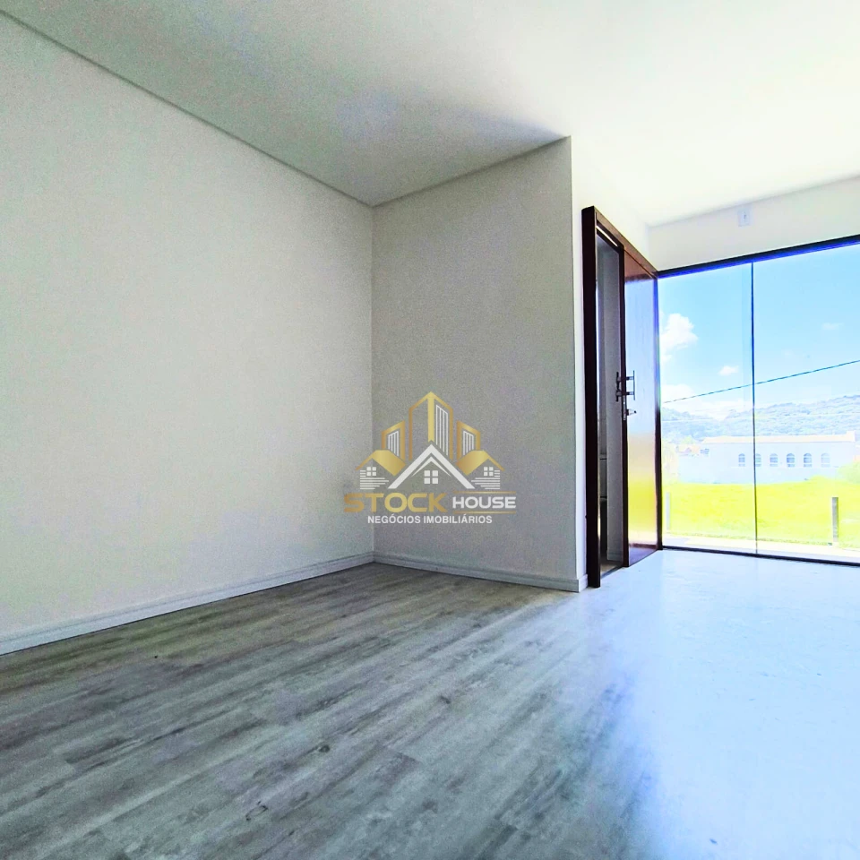 SOBRADO GEMINADO COM 2 SUÍTES, A VENDA EM JOINVILLE