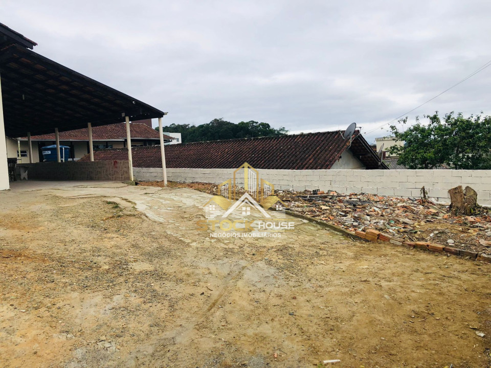 Imagens do imóveis OPORTUNIDADE DE INVESTIMENTO CASA DE ALVENARIA BAIRRO JOÃO COSTA