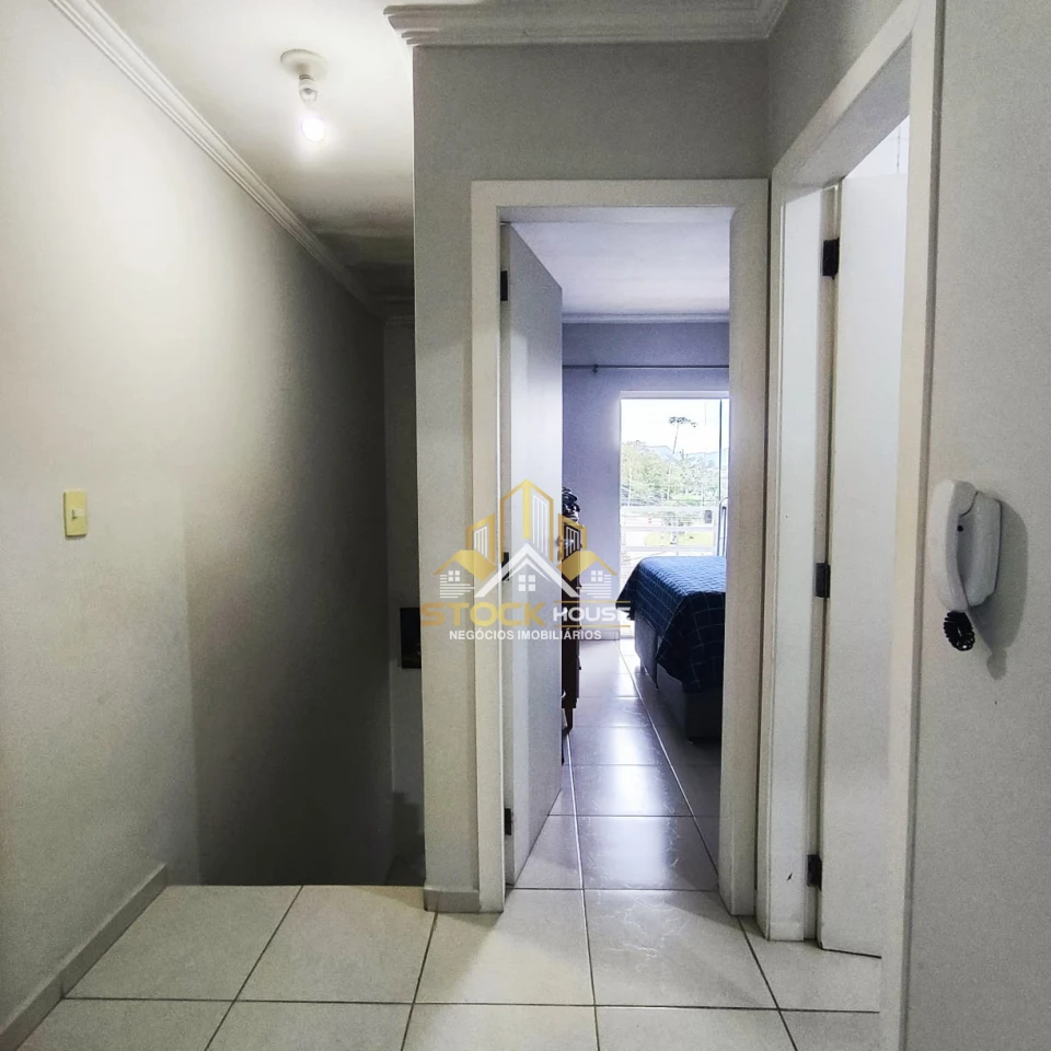 SOBRADO GEMINADO SEMI MOBILIADO, 2 QUARTOS, A VENDA EM JOINVILLE