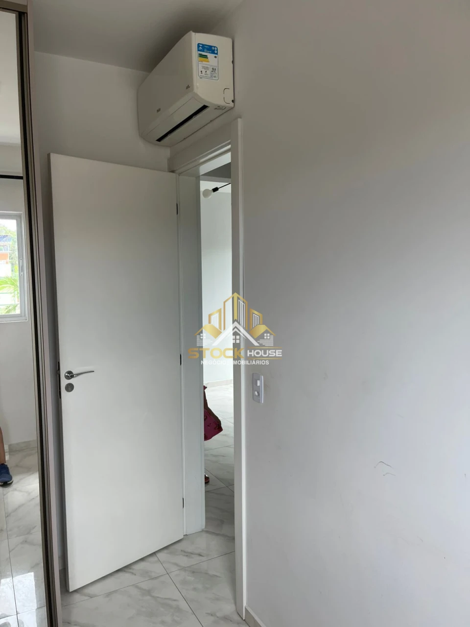 APARTAMENTO SEMI MOBILIADO, 2 QUARTOS, A VENDA EM JOINVILLE