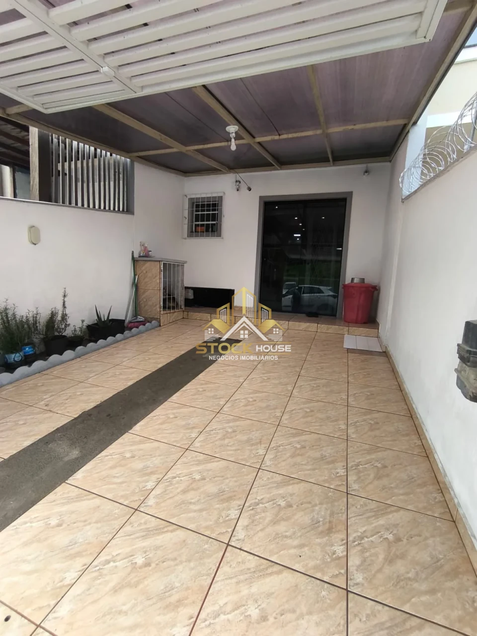 Imagens do imóveis Sobrado Geminado semi mobiliado À Venda Guanabara Joinville