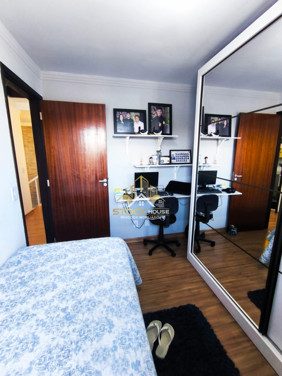 Imagens do imóveis SOBRADO GEMINADO SEMI MOBILIADO 3 QUARTOS BAIRRO AVENTUREIRO