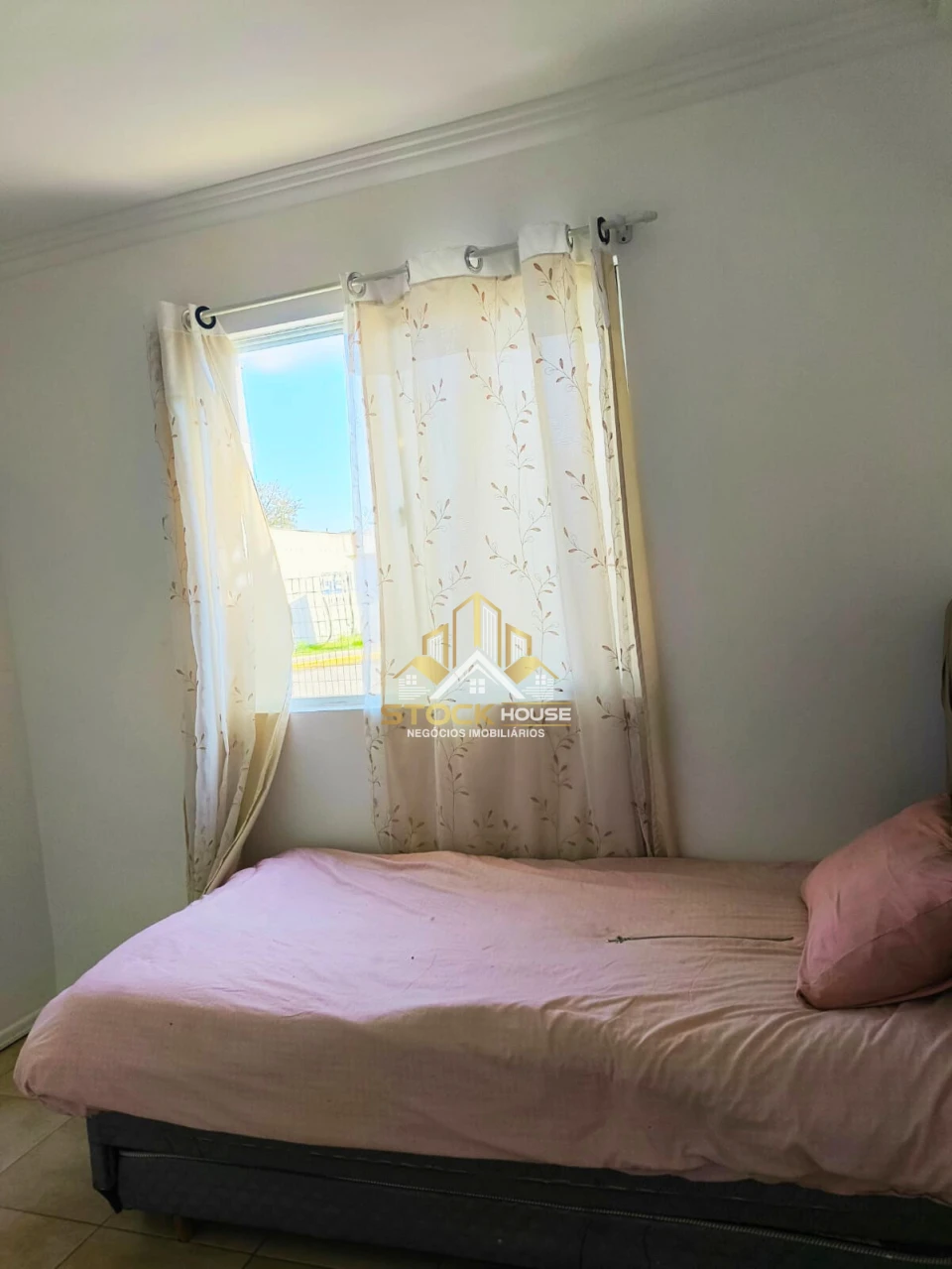 Imagens do imóveis APARTAMENTO SEMI MOBILIADO, 2 QUARTOS, A VENDA EM JOINVILLE