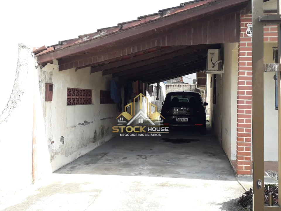 Imagens do imóveis CASA COM TERRENO 360m², PERFEITO PARA CONSTRUIR, BAIRRO IRIRIU