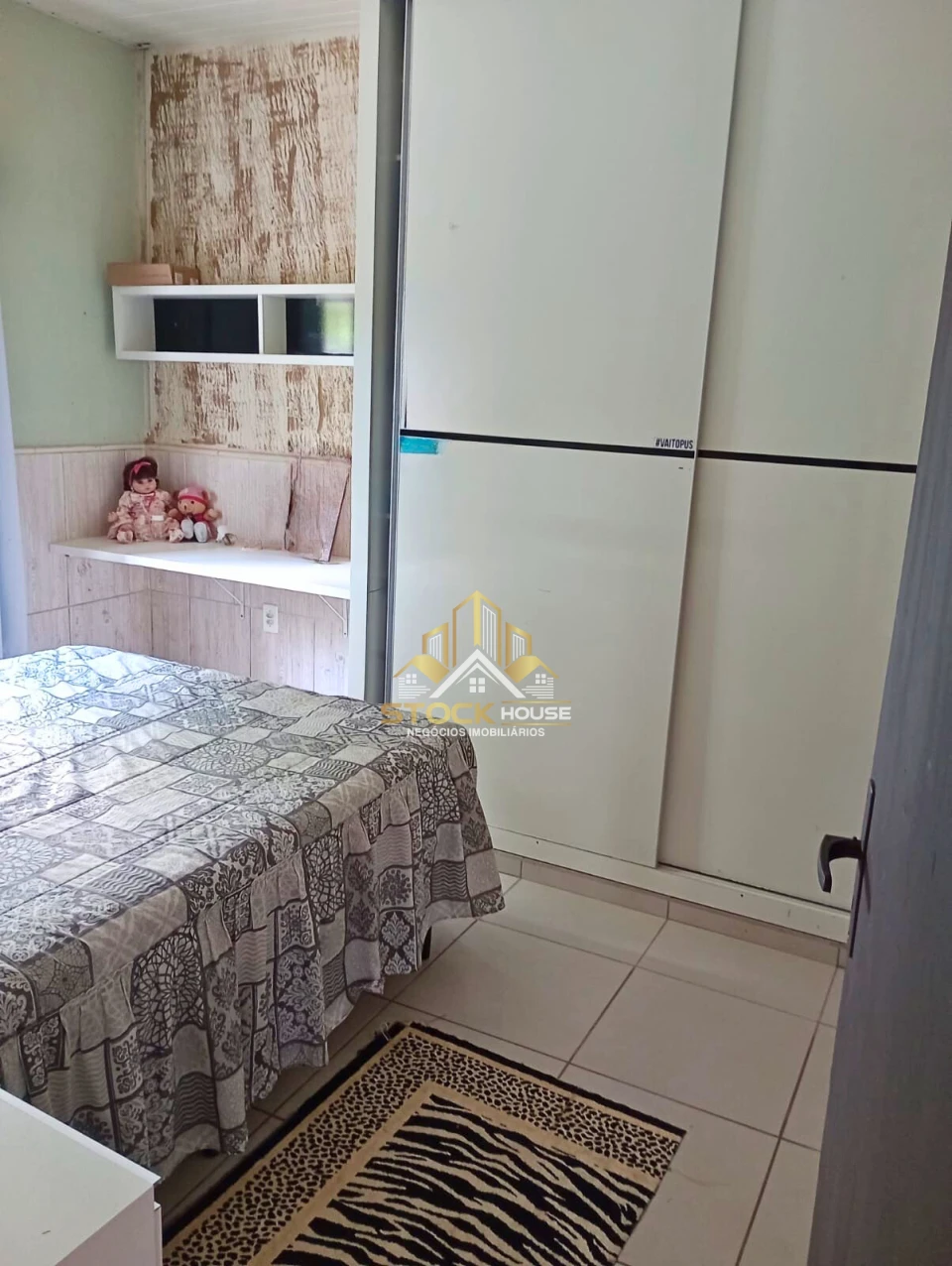 Imagens do imóveis CASA AVERBADA, 3 QUARTOS, SEMI MOBILIADA,  A VENDA EM JOINVILLE