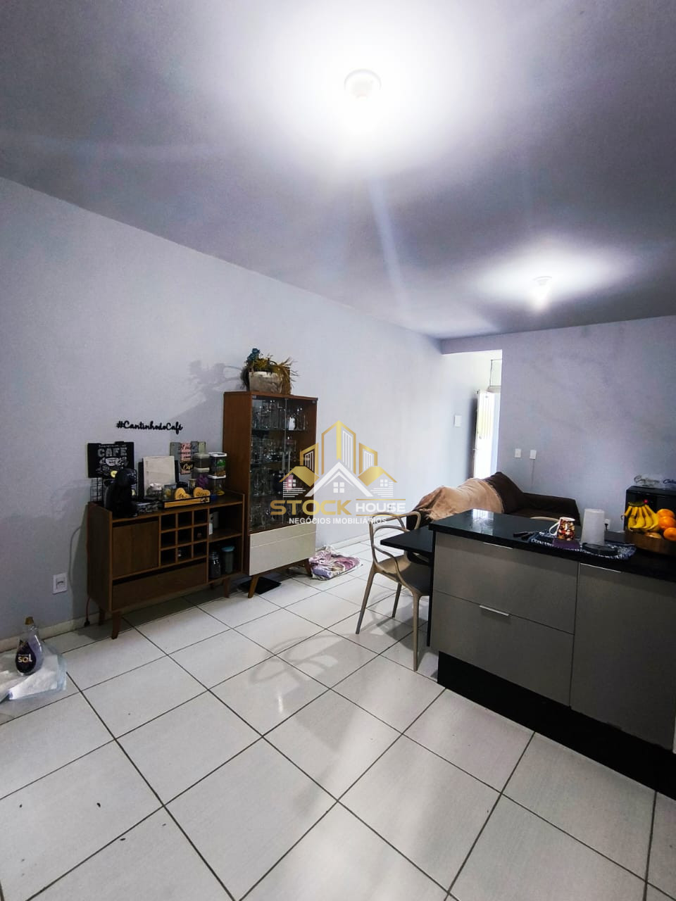Imagens do imóveis CASA GEMINADA PLANTA BAIXA SEMI MOBILIADA BAIRRO AVENTUREIRO