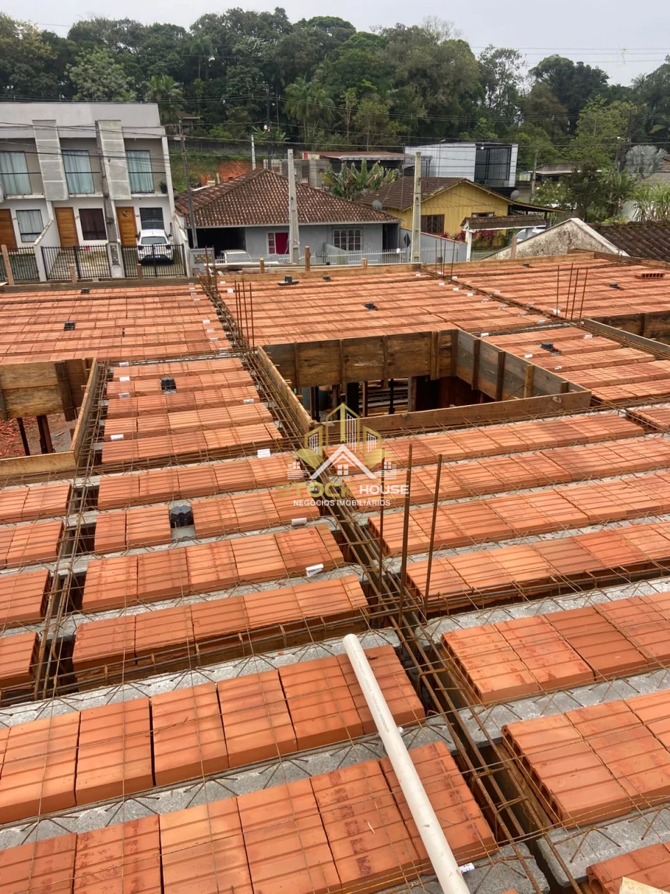 LANÇAMENTO SOBRADO GEMINADO À VENDA