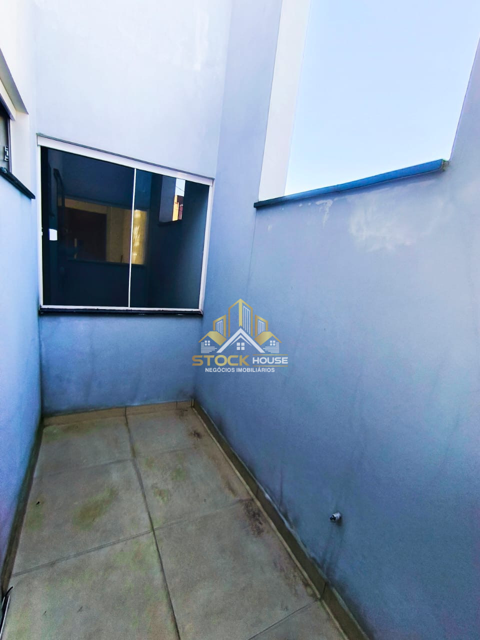 Imagens do imóveis OPORTUNIDADE CASA GEMINADA SUÍTE + 2 QUARTOS BAIRRO PARQUE GUARANI