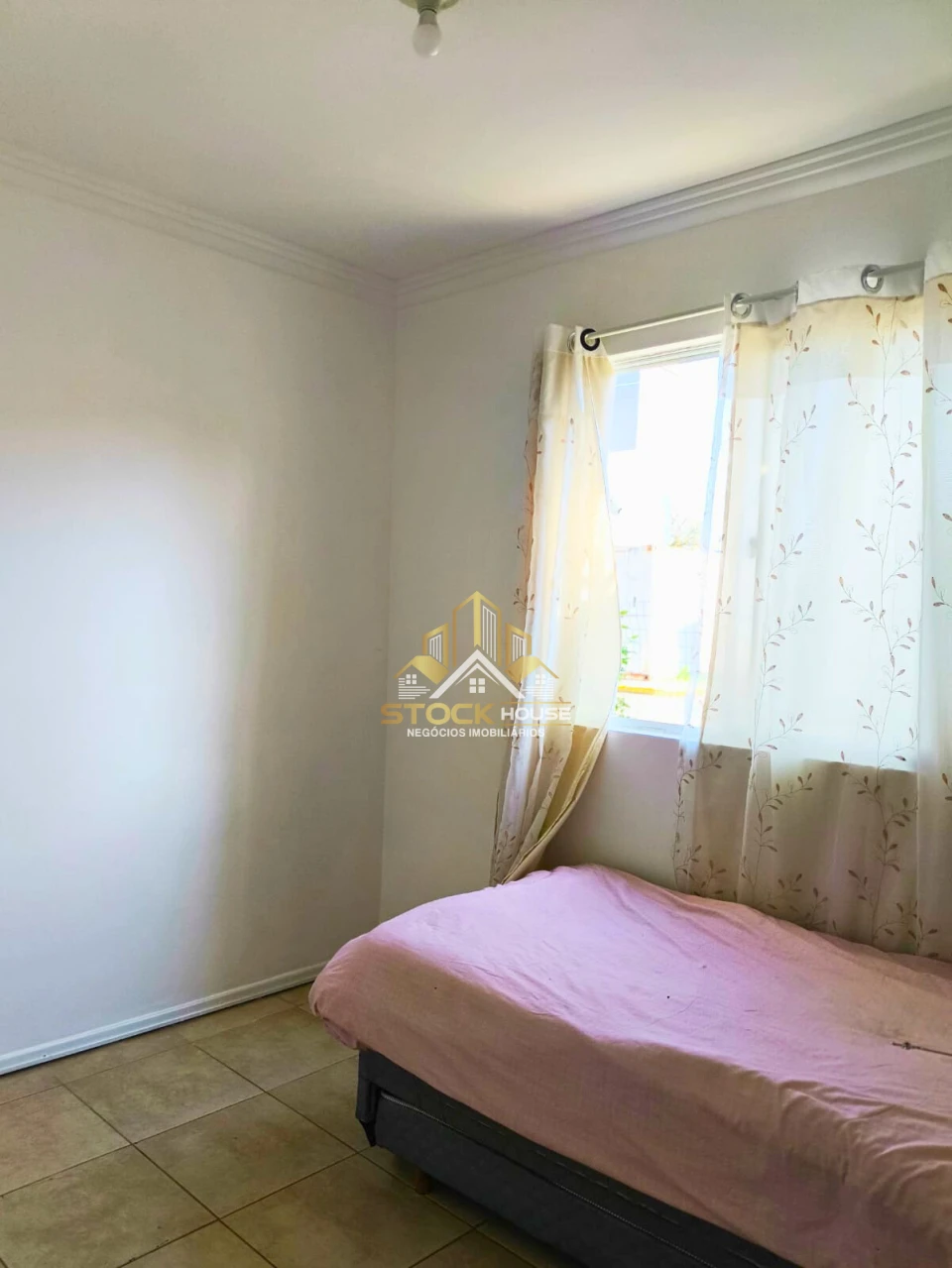 Imagens do imóveis APARTAMENTO SEMI MOBILIADO, 2 QUARTOS, A VENDA EM JOINVILLE