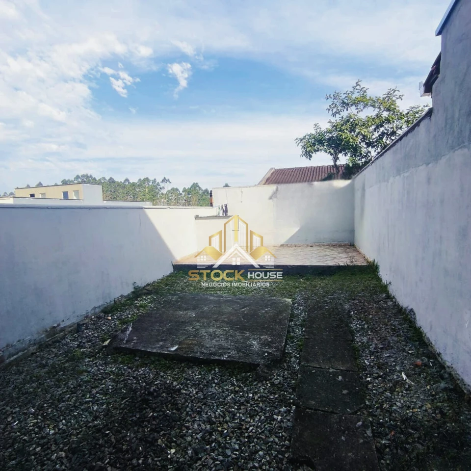 Imagens do imóveis SOBRADO GEMINADO 2 QUARTOS, A VENDA EM ARAQUARI